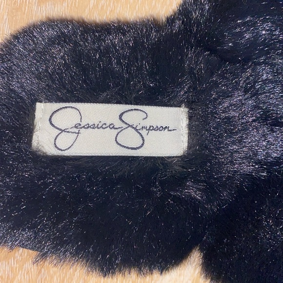 NWOT Jessica Simpson Faux Fur Slippers - Picture 3 of 6